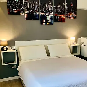 Magda House & Parking Appartement Bari